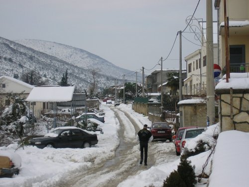 pogled prema �koli, od crkve