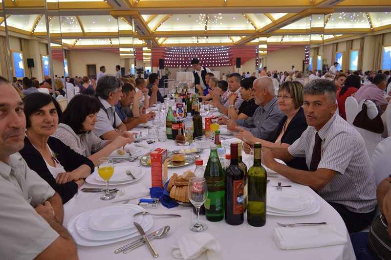 (99)