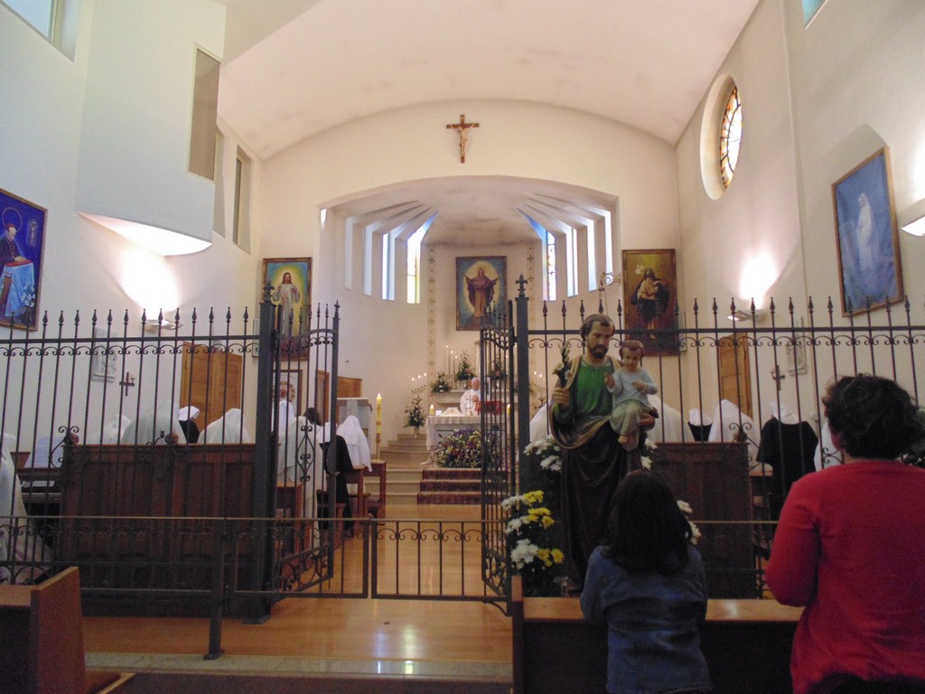 (21)